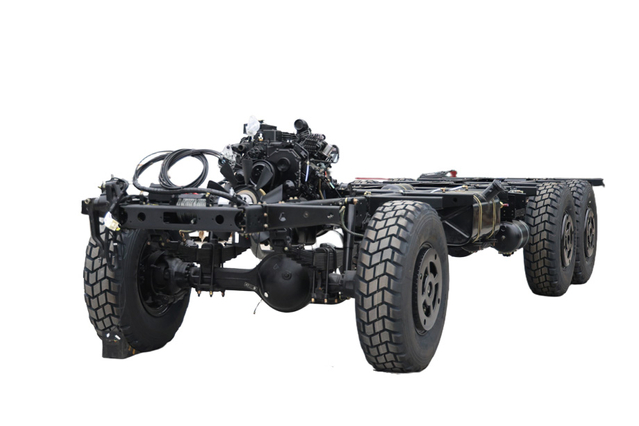 Cabrestante eléctrico delantero y trasero Tracción en seis ruedas 18 + 3 asientos Asiento de lujo Vehículo de transporte turístico en el desierto Chasis de categoría III de 210 caballos de fuerza _ DF Chasis especial todoterreno Acceso a aldeas mineras modificadas_6 * 6 clásico 245/246 personalizado 18/20/23/25/27/28/30/35 Autobús rural Autobús de transporte de incendios forestales China-Pakistán