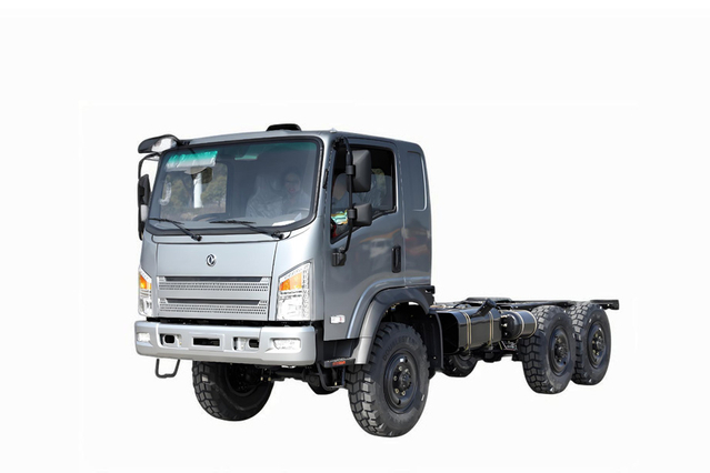  Modificación del chasis del camión todoterreno EQ2082_ DF Configuración del camión pequeño todoterreno 'Bobcat' de cabeza plana con tracción en seis ruedas_6*6'Bobcat' chasis de vehículo especial