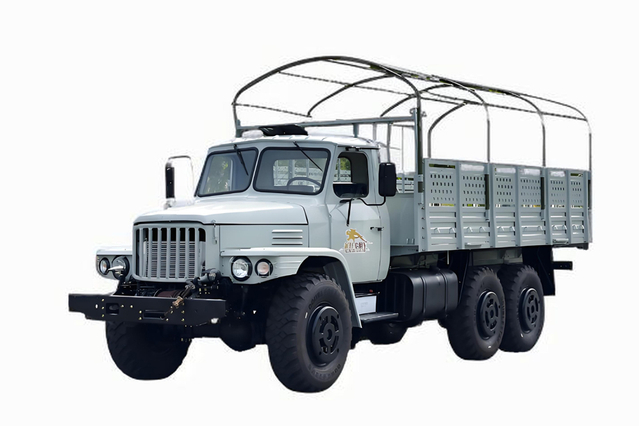 Camión especial todoterreno clásico EQ2100E6D_Vehículo de transporte 245 con tracción en las seis ruedas 140_Camión militar de cabeza larga 6 × 6 de 190 caballos de fuerza