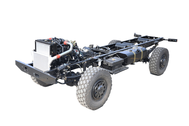 210 caballos de fuerza EQ2070 manual de 6 velocidades con placa de acero tipo III chasis_4×4DF vehículo especial todoterreno export_tracción en las cuatro ruedas personalizado sin instrumento