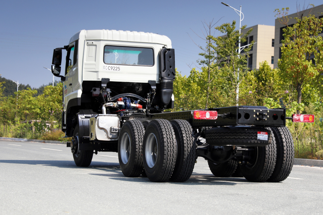 Fabricante de chasis Weichai Guowei 350 HP 6 × 6_Precio de exportación de camión volquete de carga personalizado de 15/20/25/30/35/40 toneladas_6 × 4 Cummins / 4 × 4 Yuchai DF Teléfono de ventas de configuración de plataforma de nivel II de descarga clásica