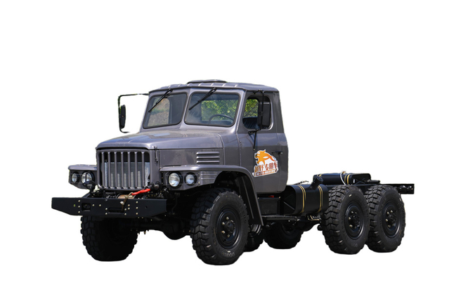 Cotización de fábrica Tracción en seis ruedas EQ2082 Modificación de chasis de vehículo especial todoterreno _ DF Camión todoterreno 240 Cummins 170/Weichai 190 caballos de fuerza Configuración personalizada del fabricante_6 * 6 Número de teléfono de ventas de chasis de vehículo especial clásico 25 años