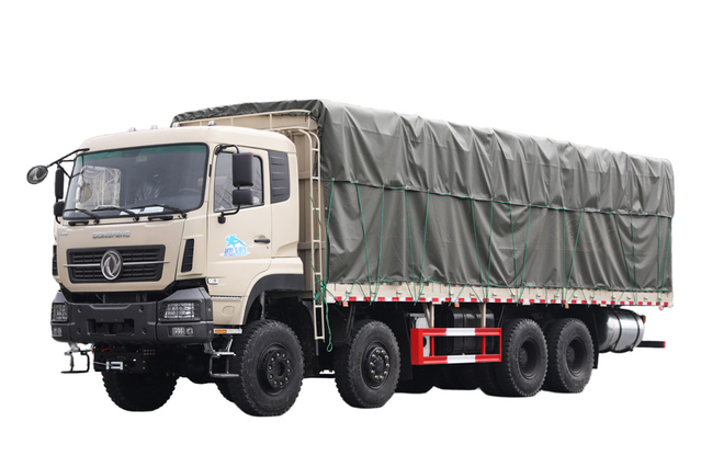 Fabricante de chasis de camión de transporte de cerca de almacén de lona desmontable 8 × 8 Cummins 420 / Weichai 500 / Yuchai Camión de cerca de 375 caballos de fuerza_15/20/25/30/35/40/50/60 toneladas de cuatro ejes para verduras y frutas, ganado, ovejas y cerdos, personalización de camión_8 × 4 cuatro delanteros y ocho traseros DF cotización de plataforma de camión con placa excavadora